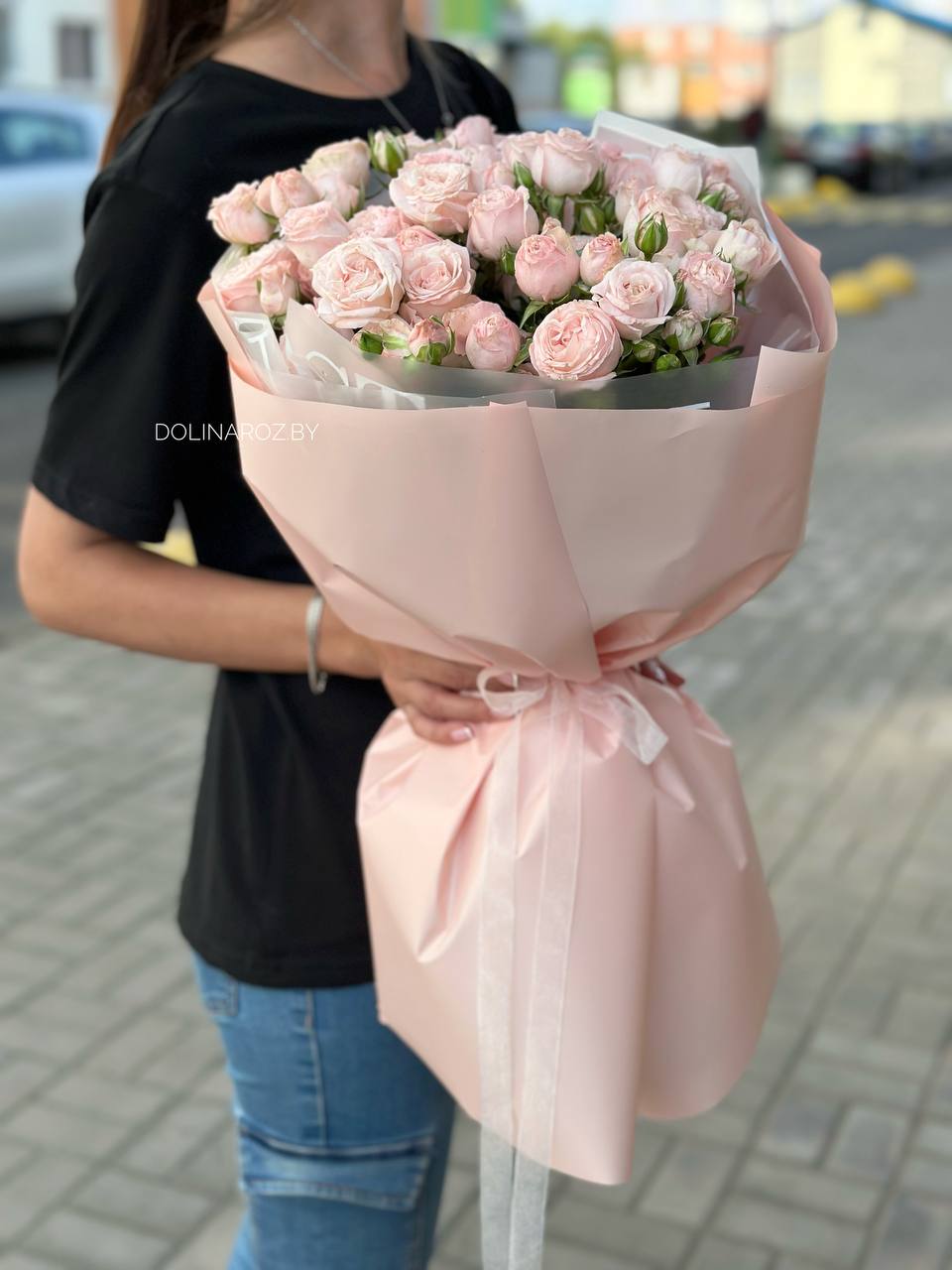 Букет кустовых роз "Розовая вуаль"