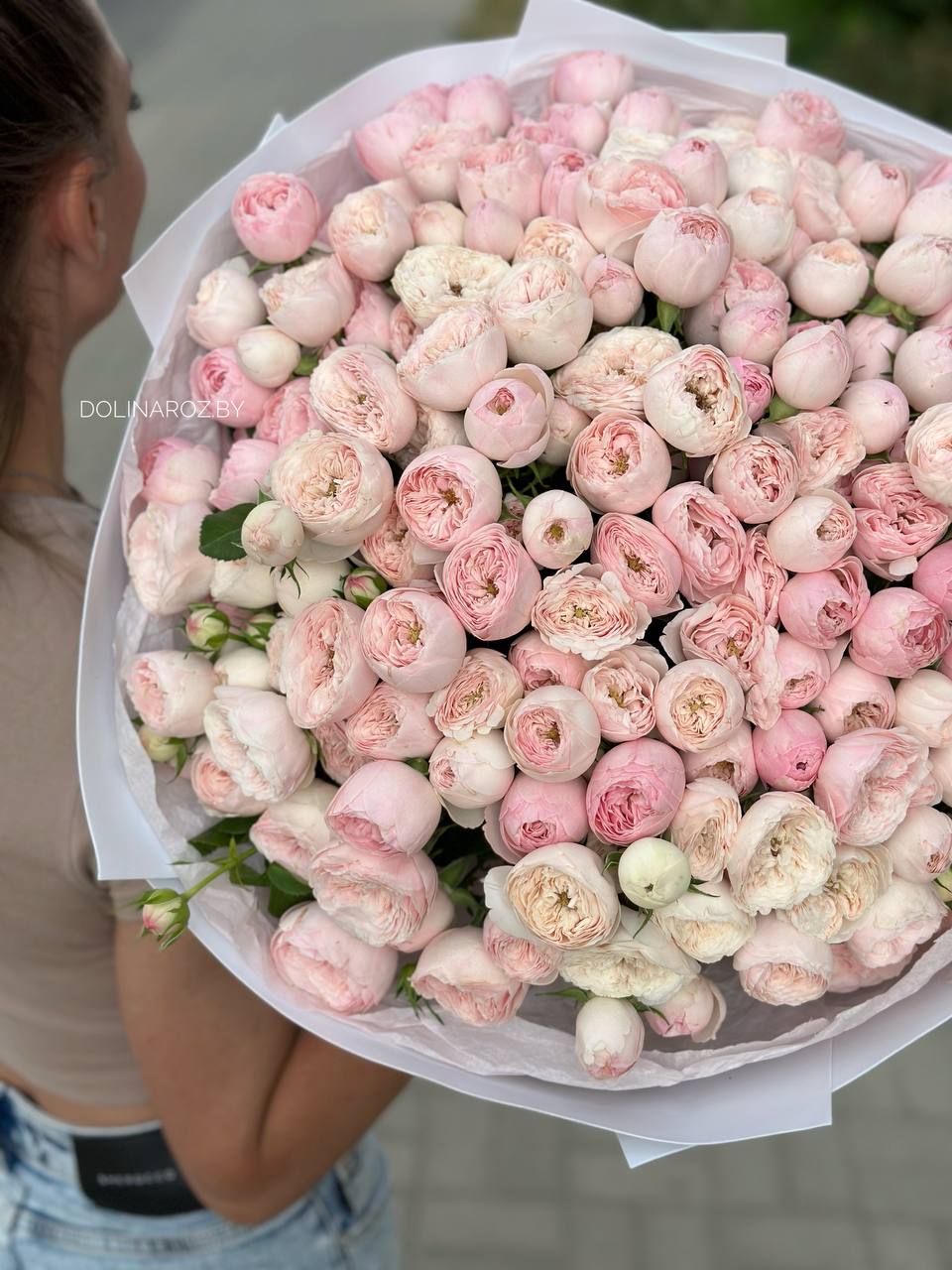 Букет кустовых роз "Райский день"
